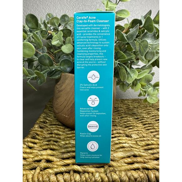 CeraVe Clay To Foam Acne Face Wash 4 oz - Picture 2 of 4